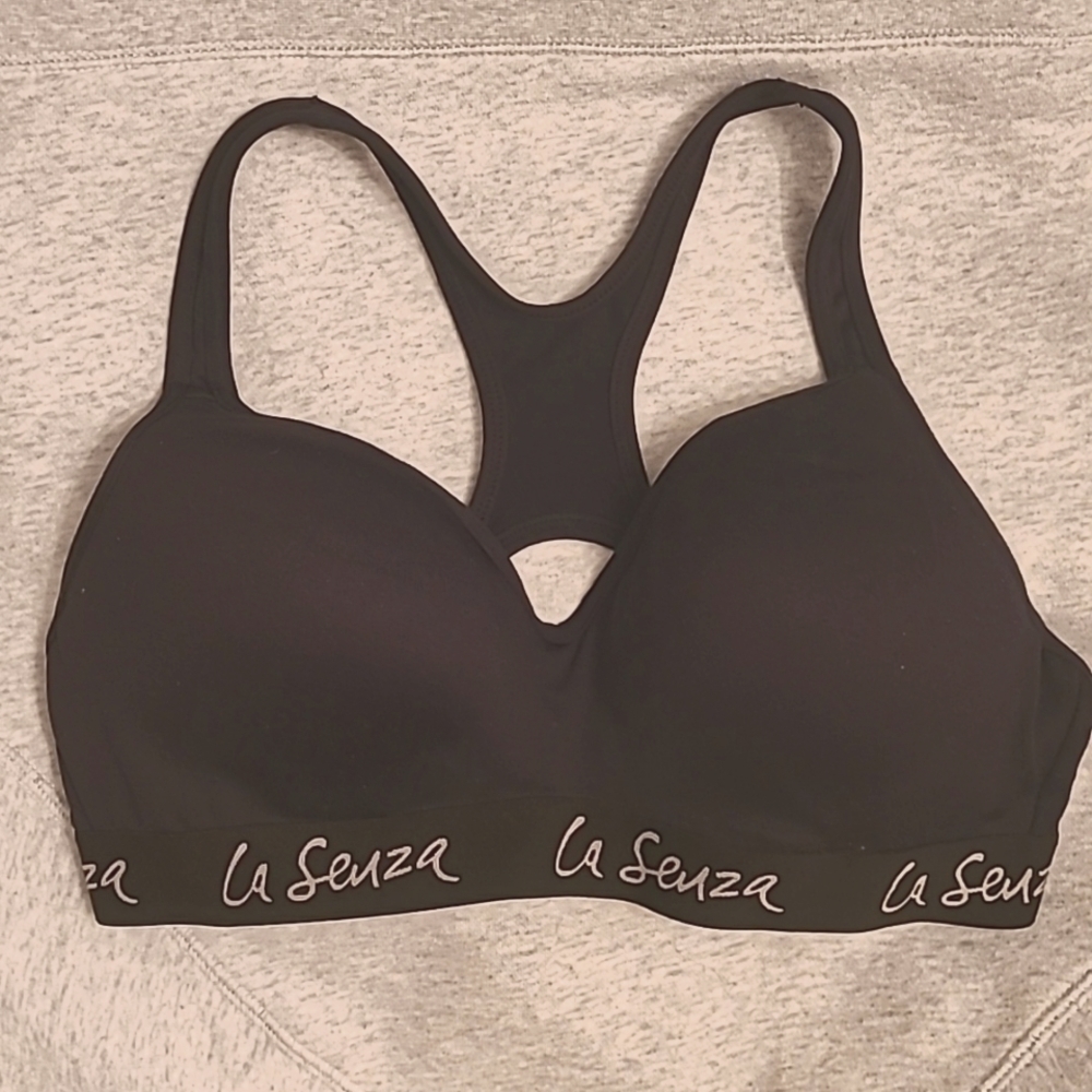 3/$15 LA Senza Racerback Sport Style Bra Built-in padding size small